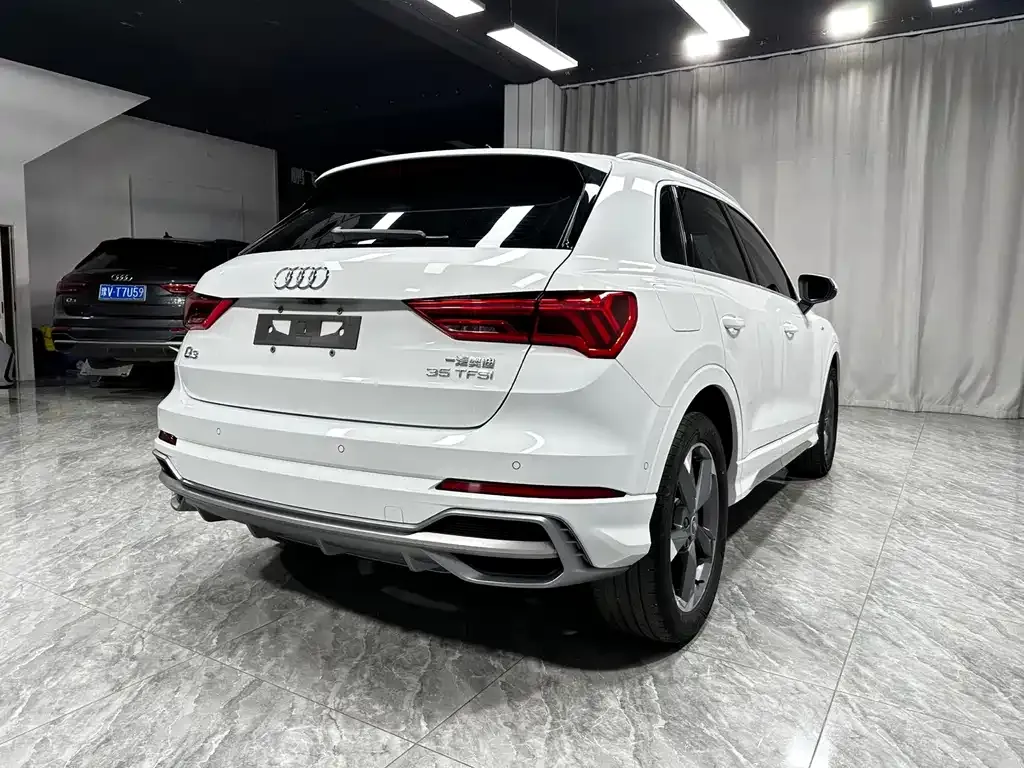 Audi Q3 — фото 8