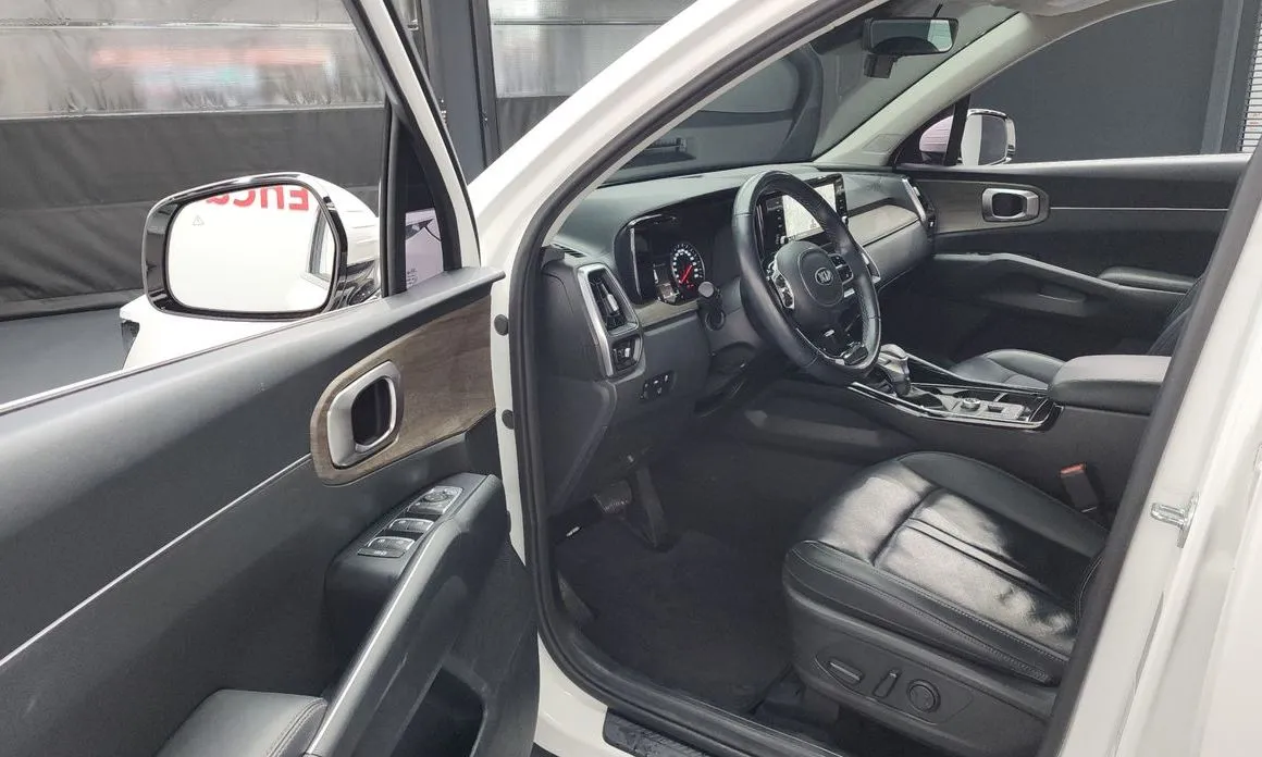 Kia Sorento — фото 10