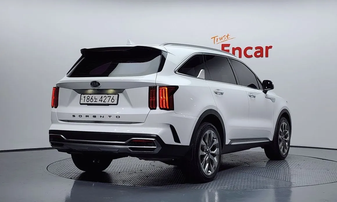 Kia Sorento — фото 5