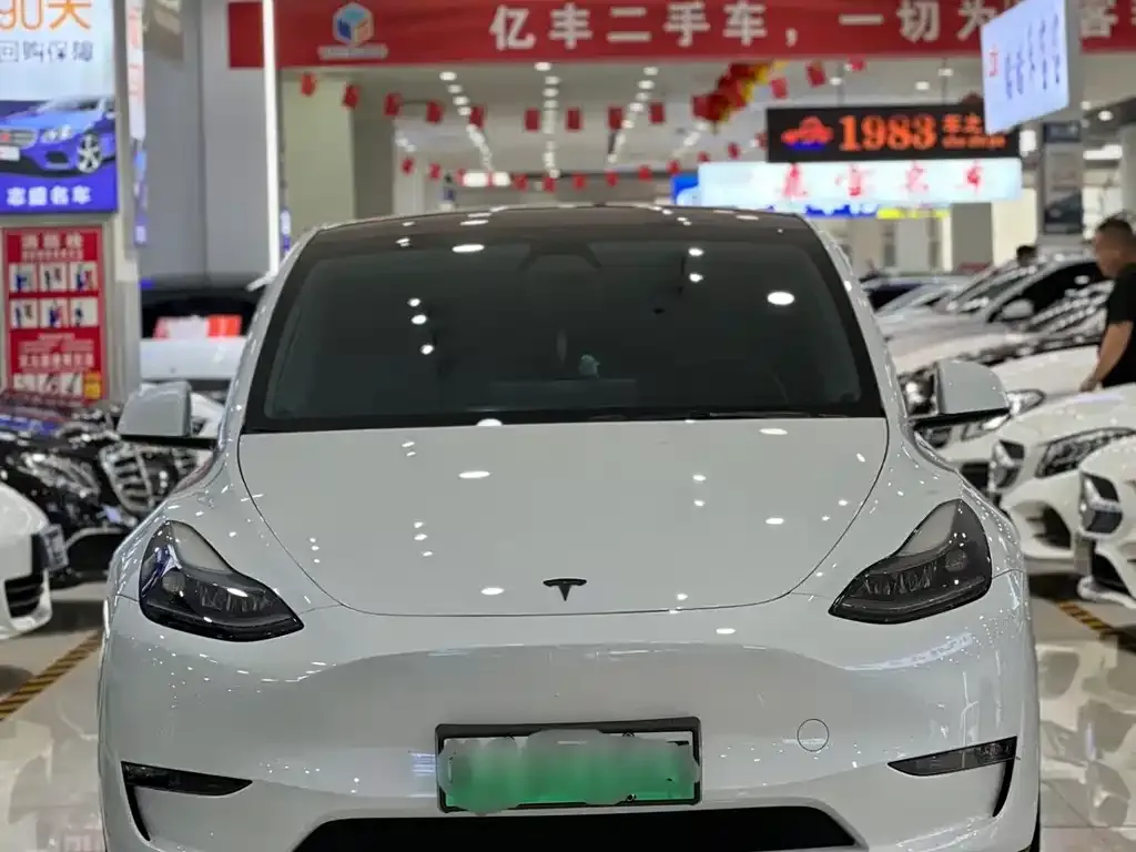 Tesla Model Y — фото 4