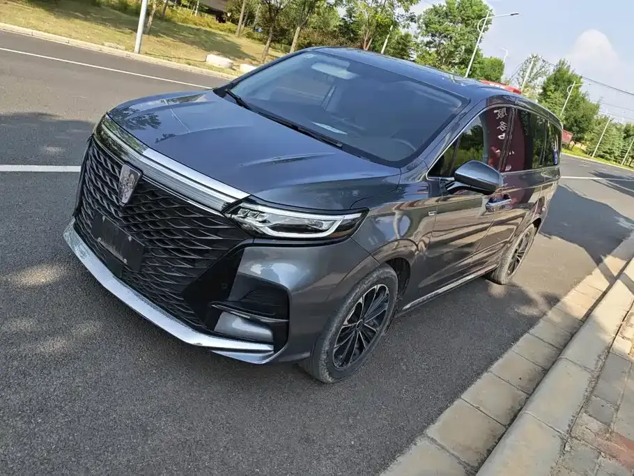Roewe iMAX8 — фото 1