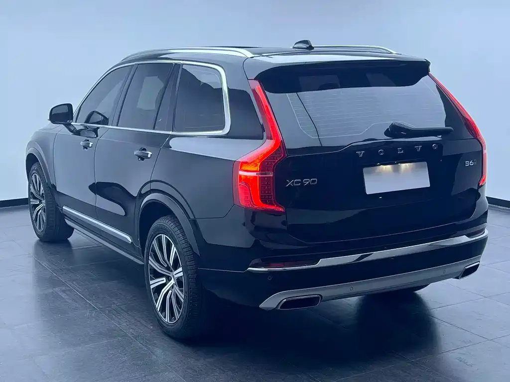 Volvo XC90 — фото 7