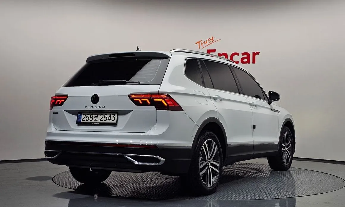 Volkswagen Tiguan — фото 4