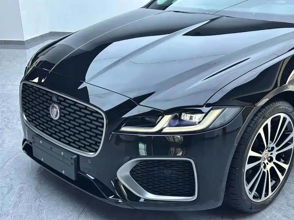 Jaguar XFL — фото 8