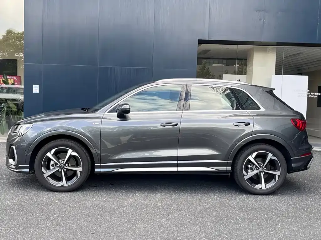 Audi Q3 — фото 7