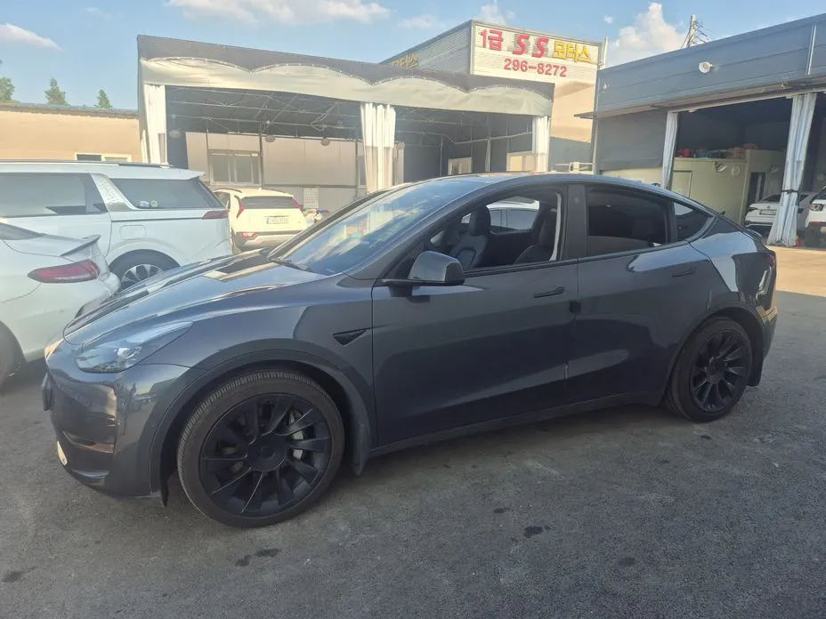 Tesla Model Y — фото 6