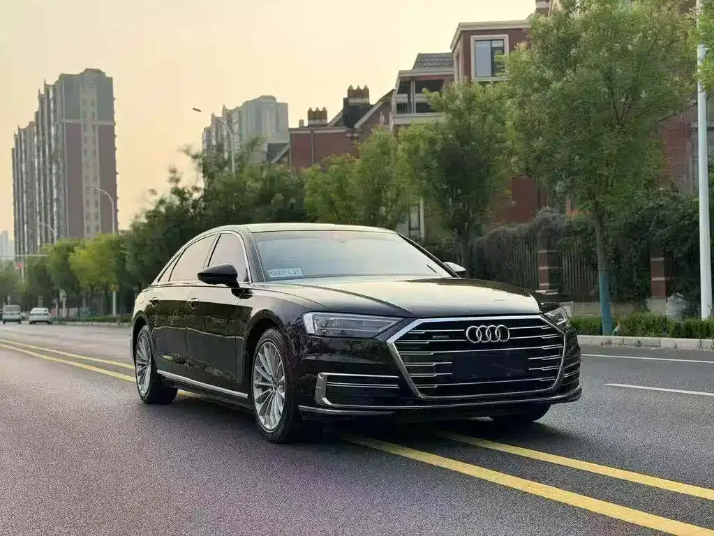 Audi A8 — фото 8