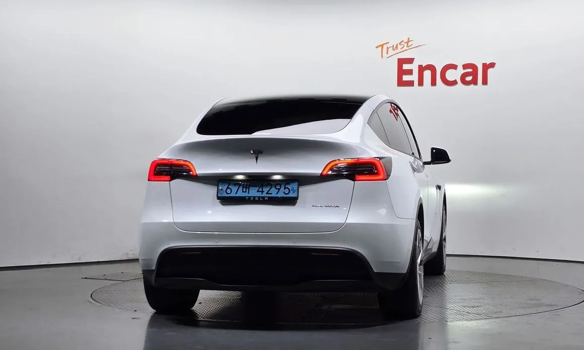 Tesla Model Y — фото 3