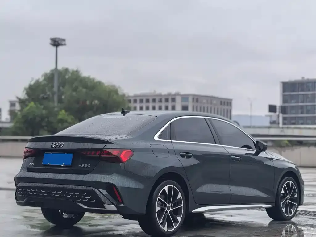 Audi A3 — фото 2