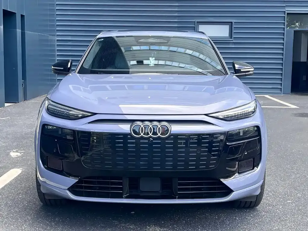 Audi Q6L e-tron — фото 9