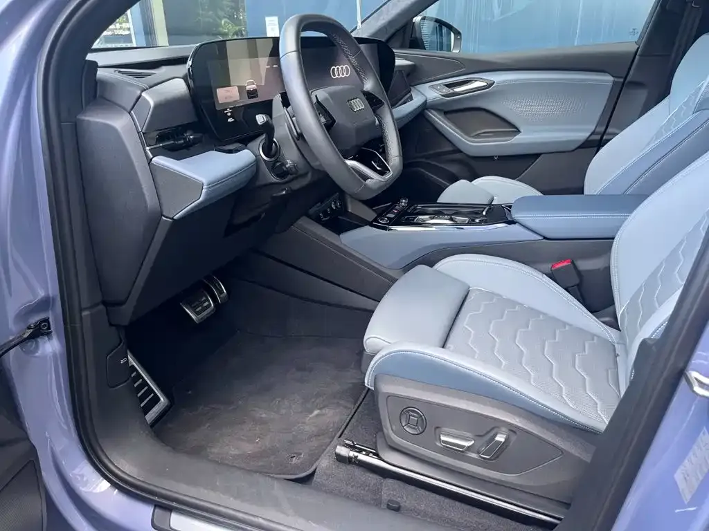Audi Q6L e-tron — фото 4