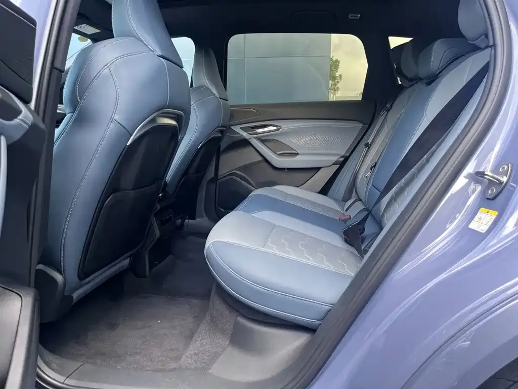 Audi Q6L e-tron — фото 10