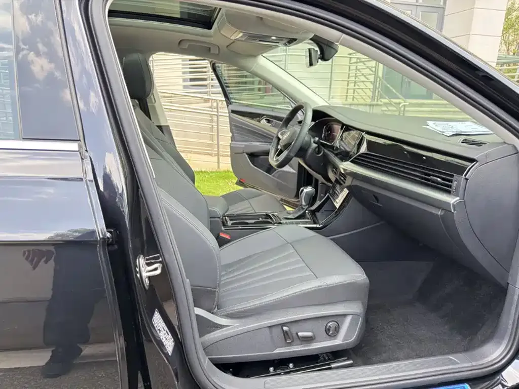 Volkswagen Passat — фото 7
