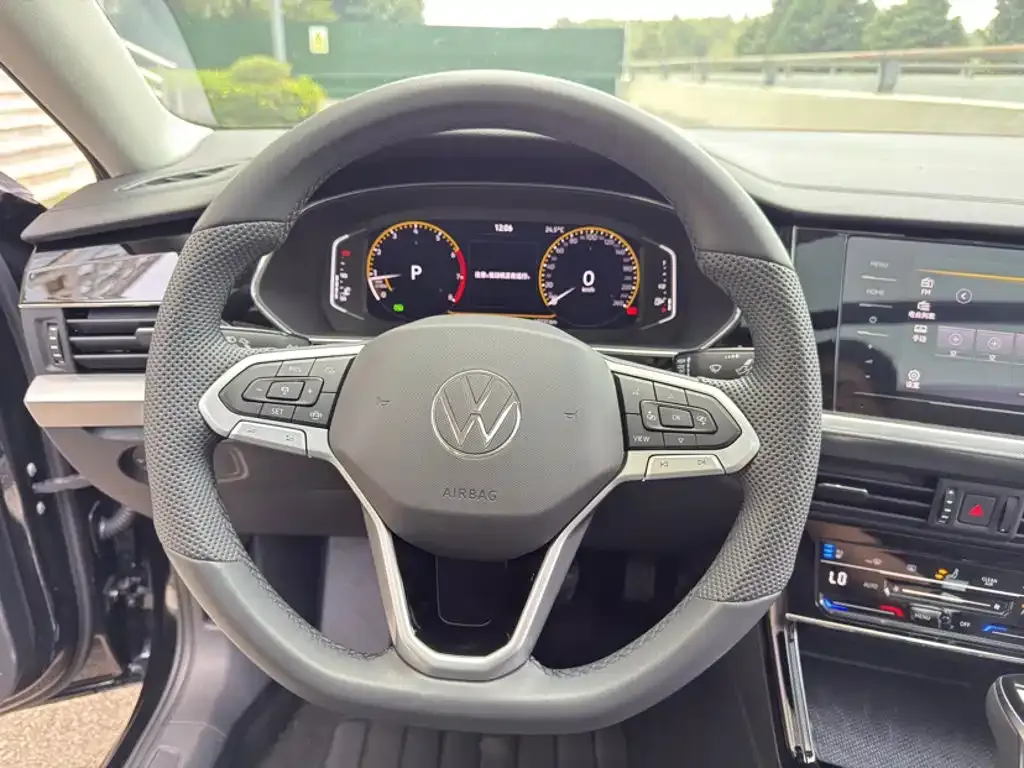 Volkswagen Passat — фото 9