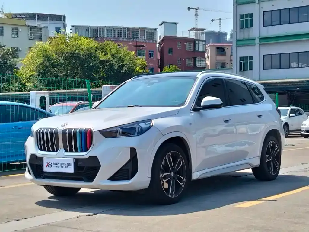 BMW X1 — фото 1