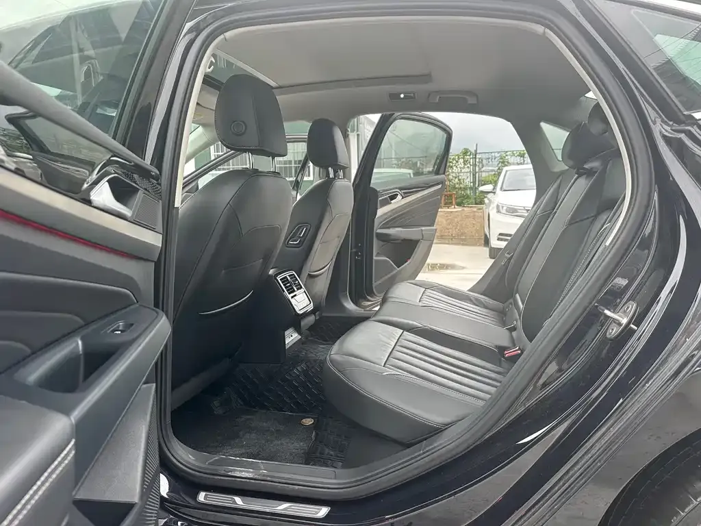 Volkswagen Passat — фото 3