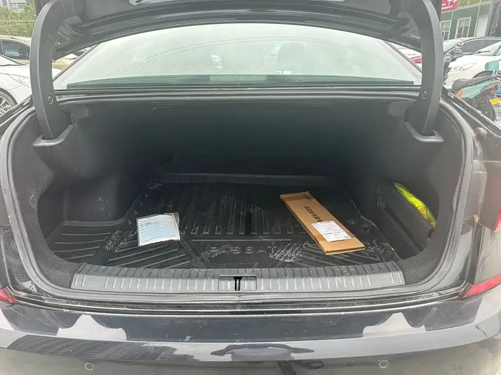 Volkswagen Passat — фото 5