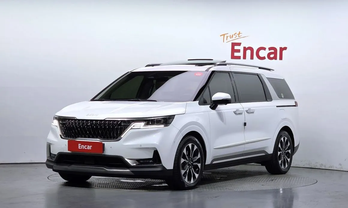 Kia Carnival — фото 1