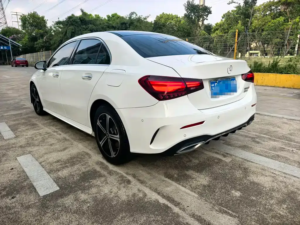 Mercedes-Benz A-Class — фото 10