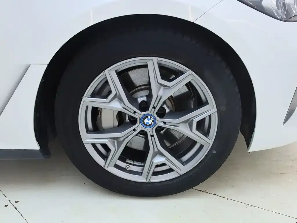 BMW i3 — фото 9