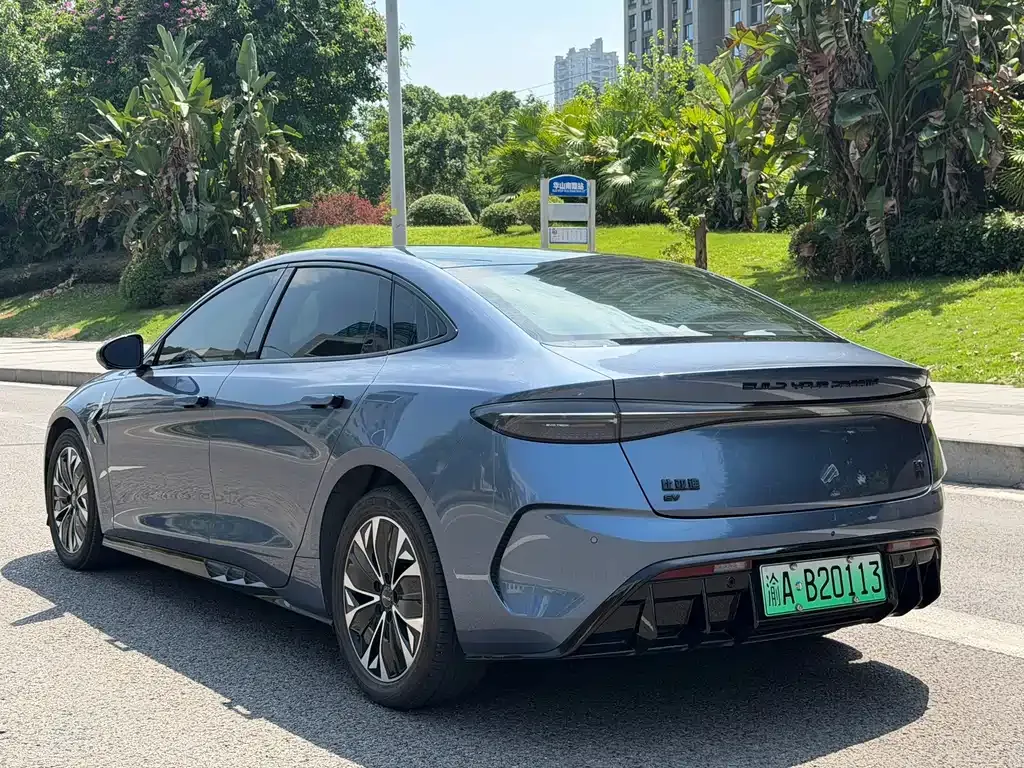 BYD Seal — фото 8