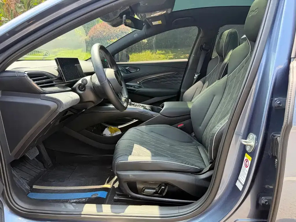 BYD Seal — фото 4