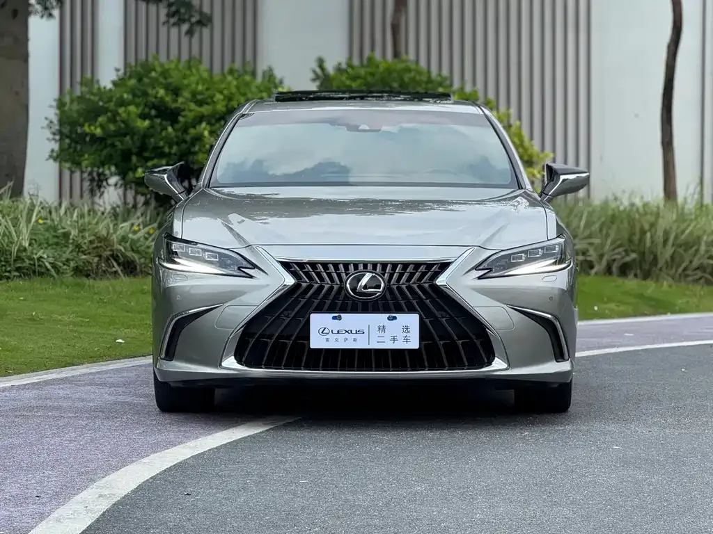 Lexus ES — фото 2