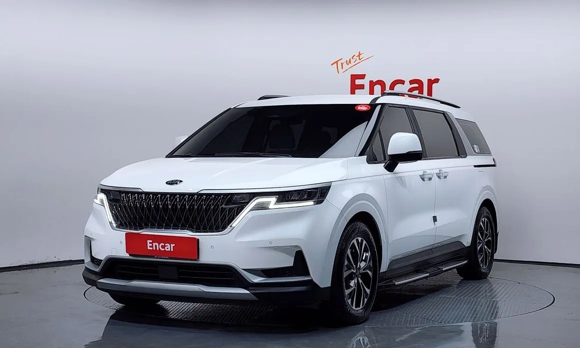 Kia Carnival — фото 1