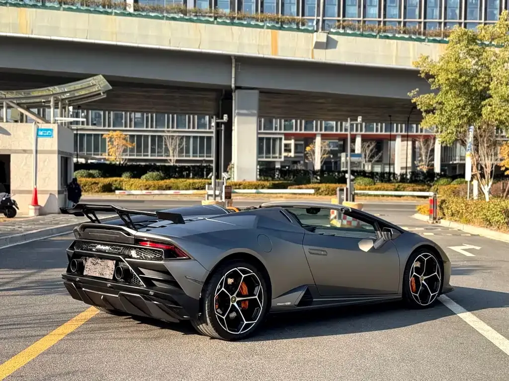 Lamborghini Huracan — фото 9