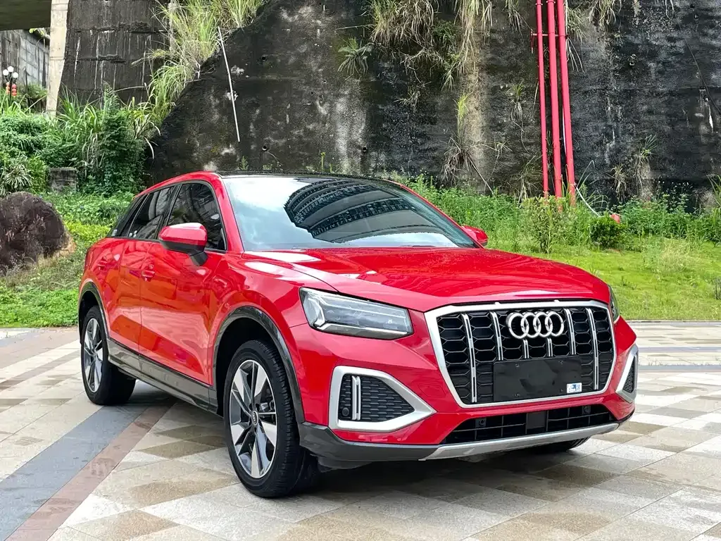 Audi Q2L — фото 7