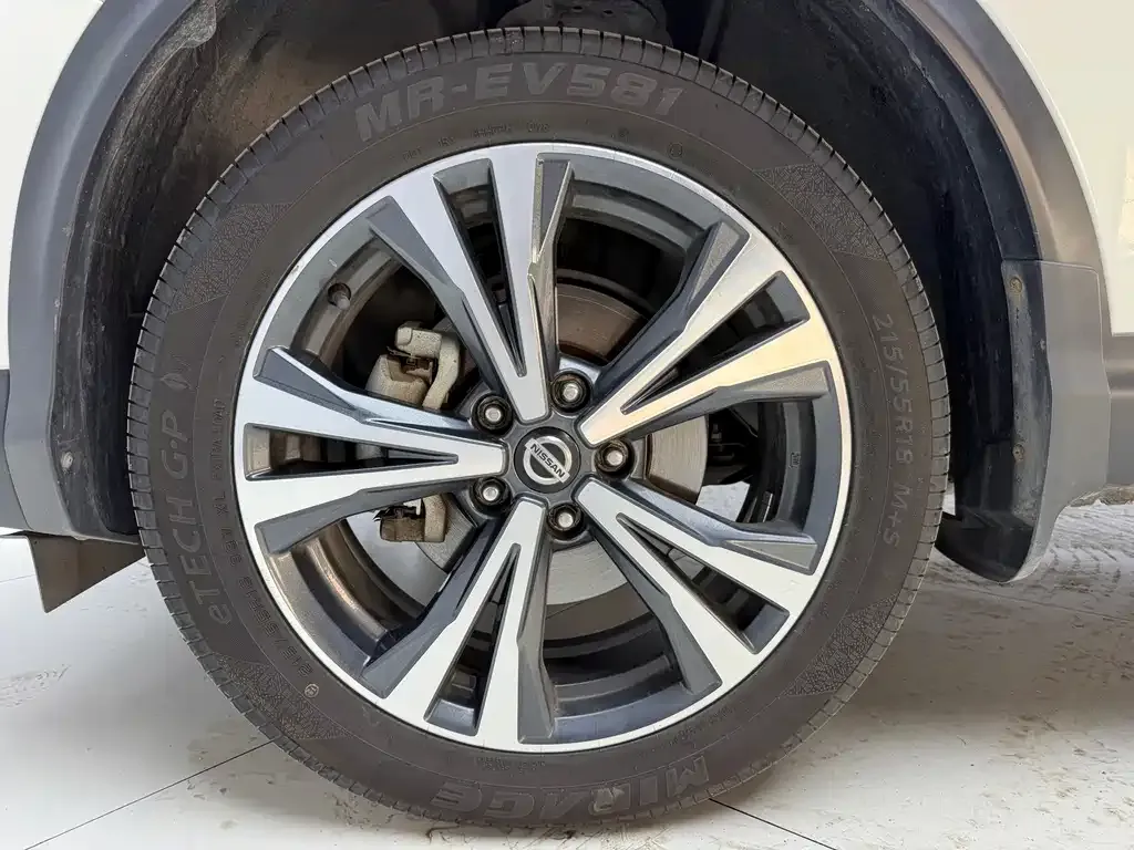 Nissan Qashqai — фото 6