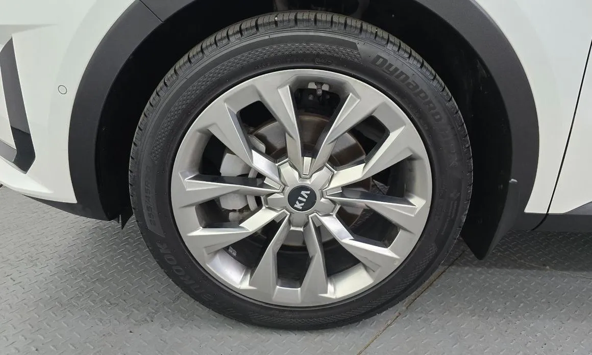 Kia Sorento — фото 7