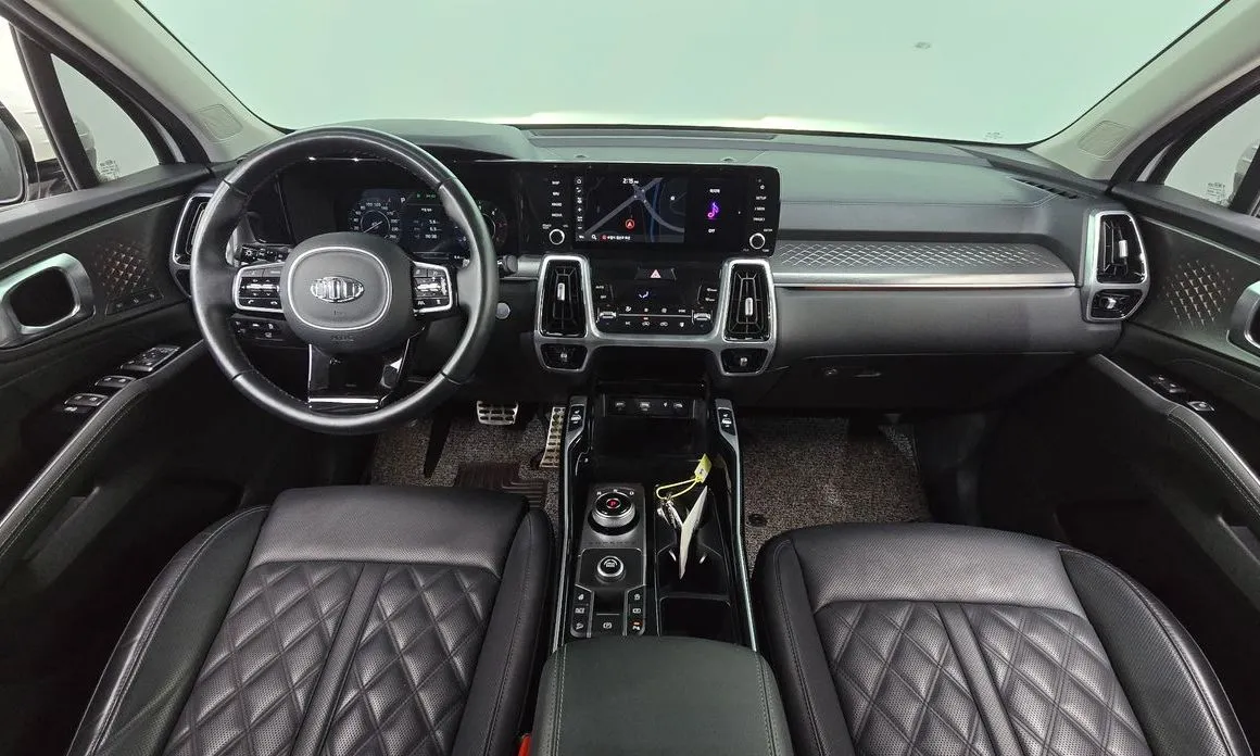 Kia Sorento — фото 8