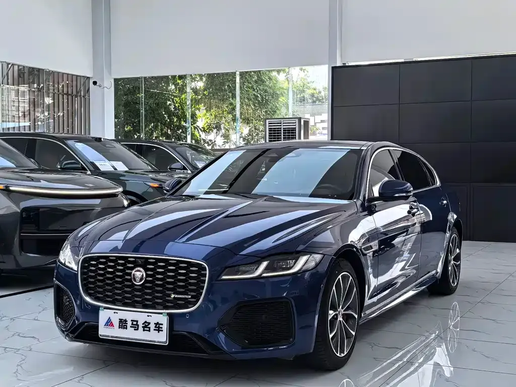 Jaguar XFL — фото 1