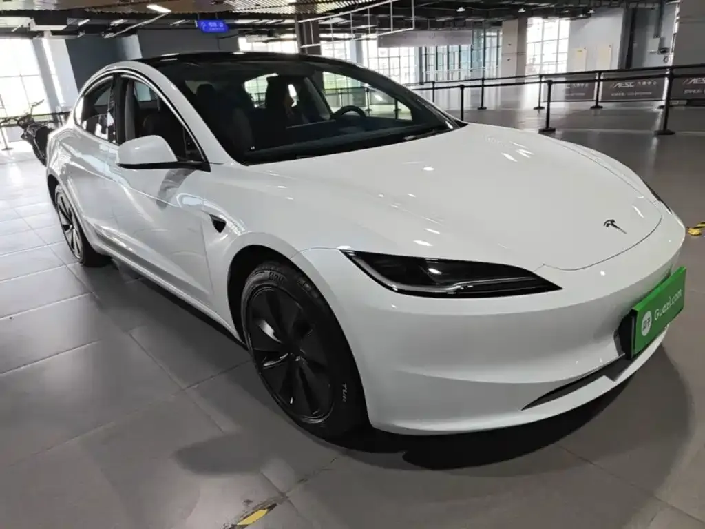 Tesla Model 3 — фото 4