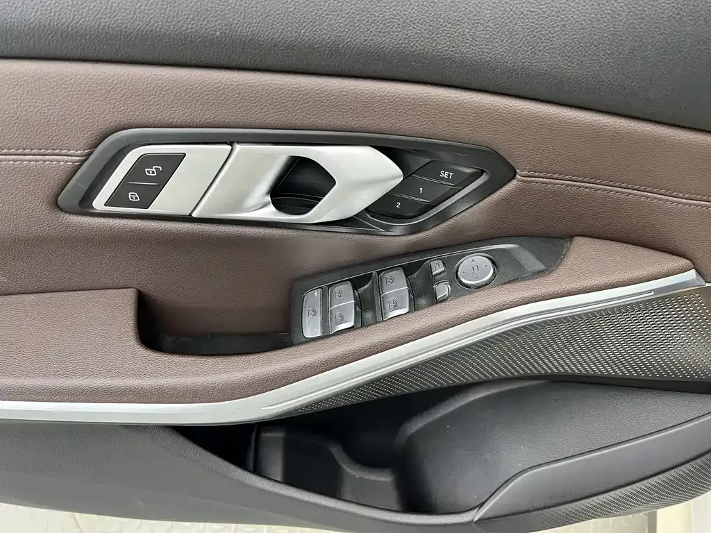 BMW i3 — фото 9