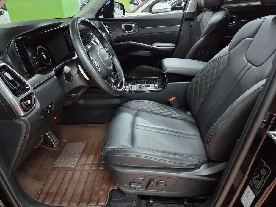 Kia Sorento — фото 7