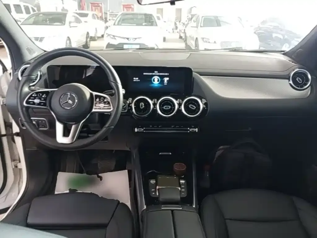 Mercedes-Benz GLA — фото 6