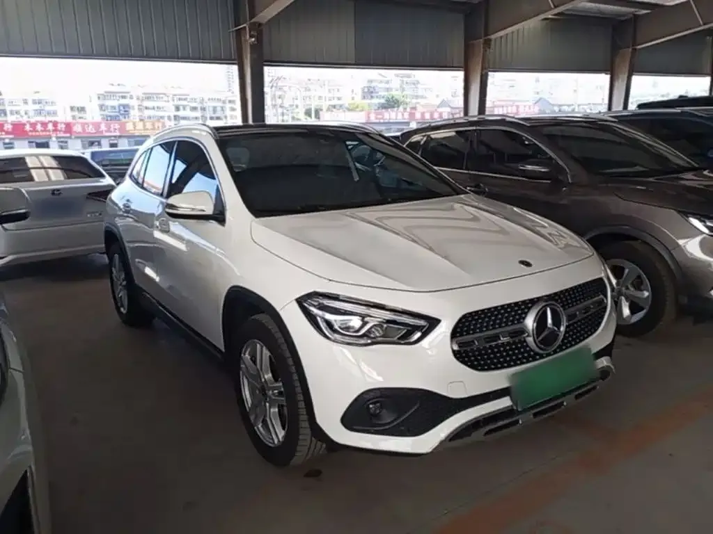 Mercedes-Benz GLA — фото 7