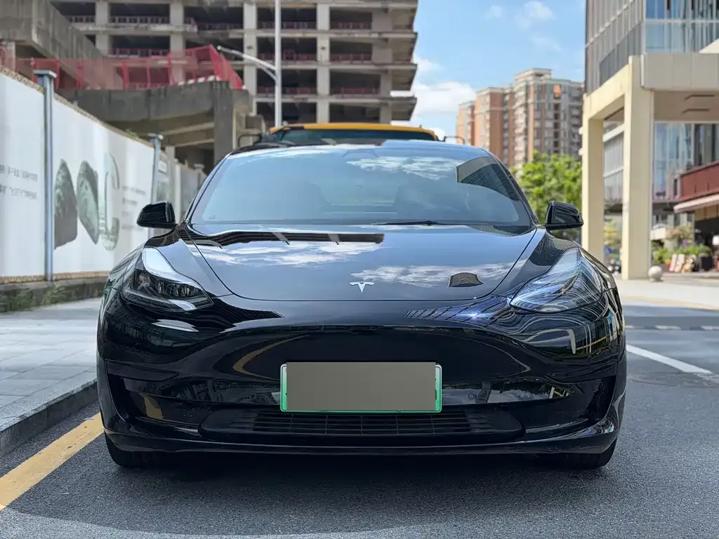 Tesla Model 3 — фото 8