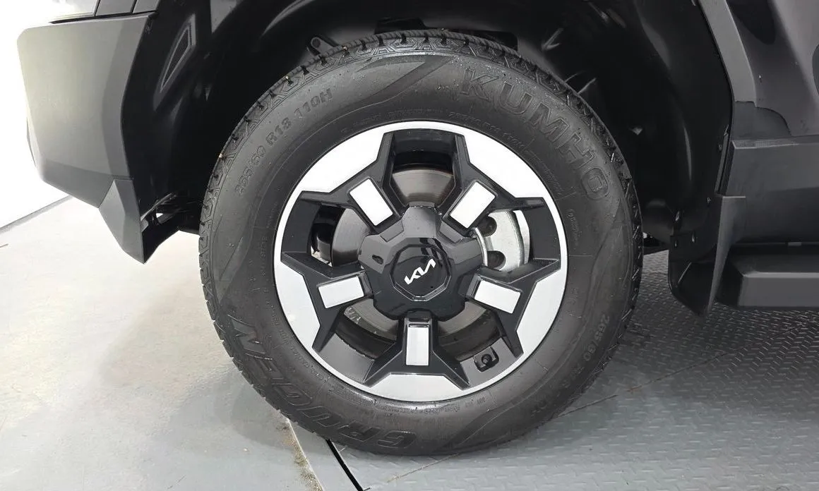 Kia Tasman — фото 10