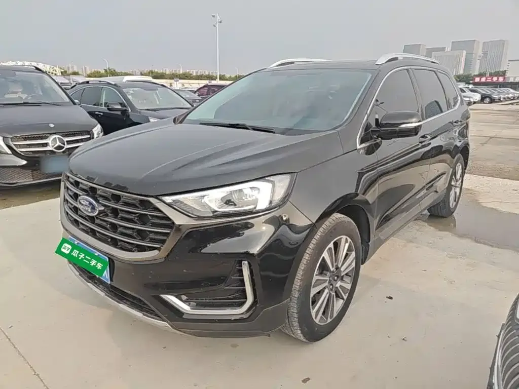 Ford Edge — фото 1