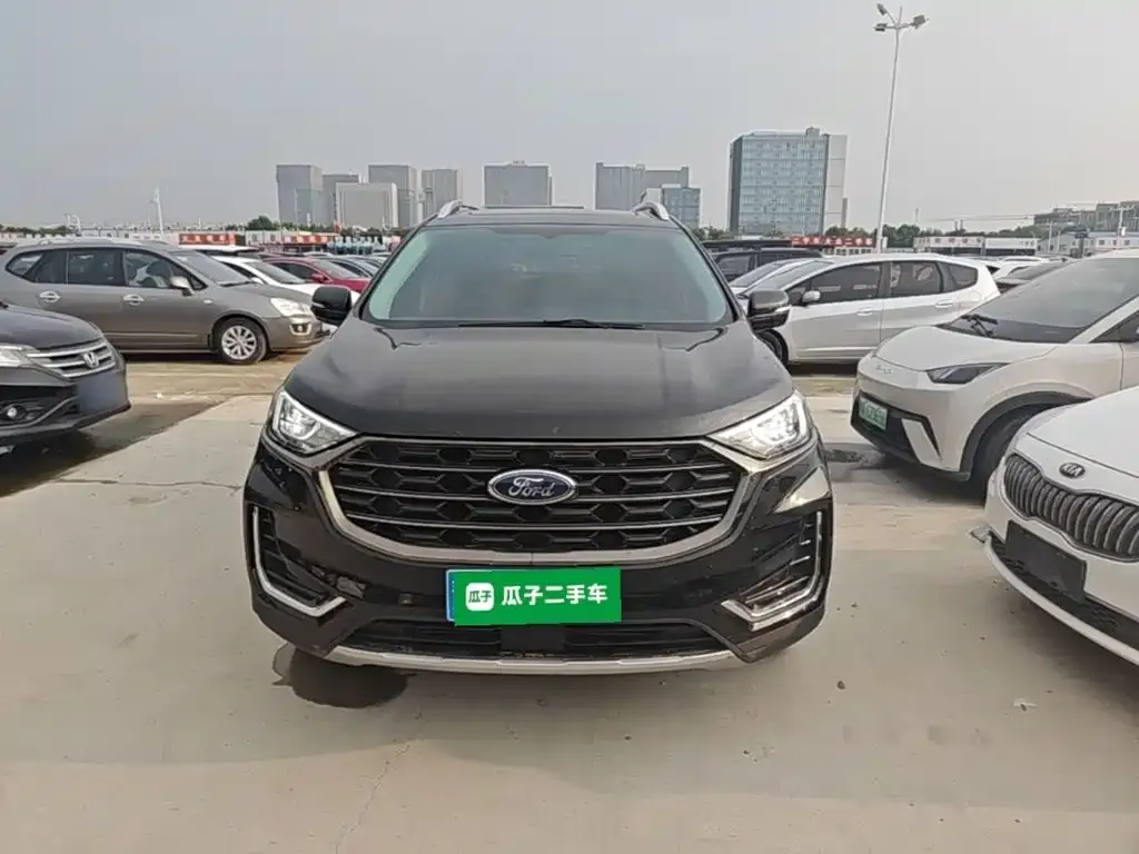 Ford Edge — фото 8