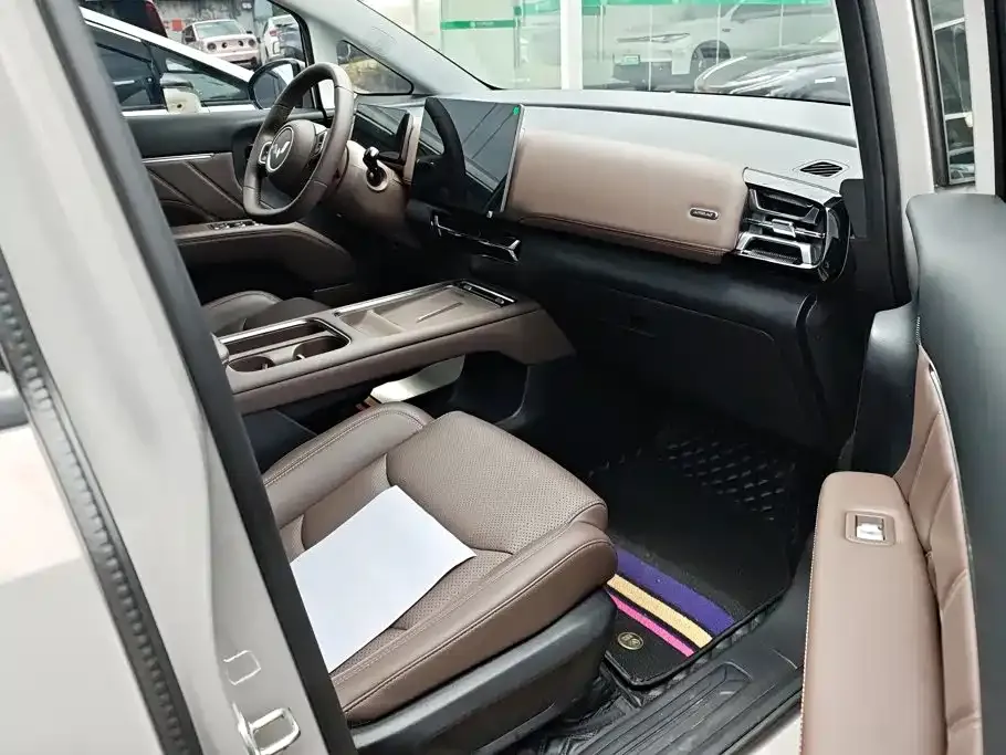Wuling Starlight 730 New Energy — фото 7