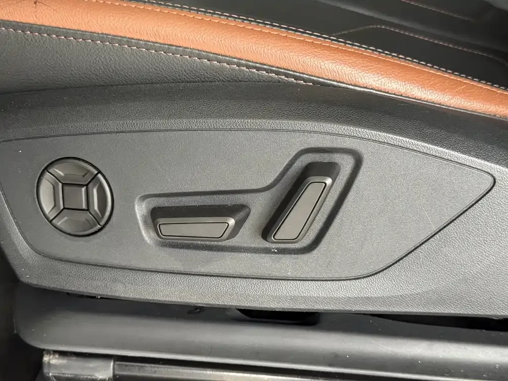 Audi Q3 — фото 10