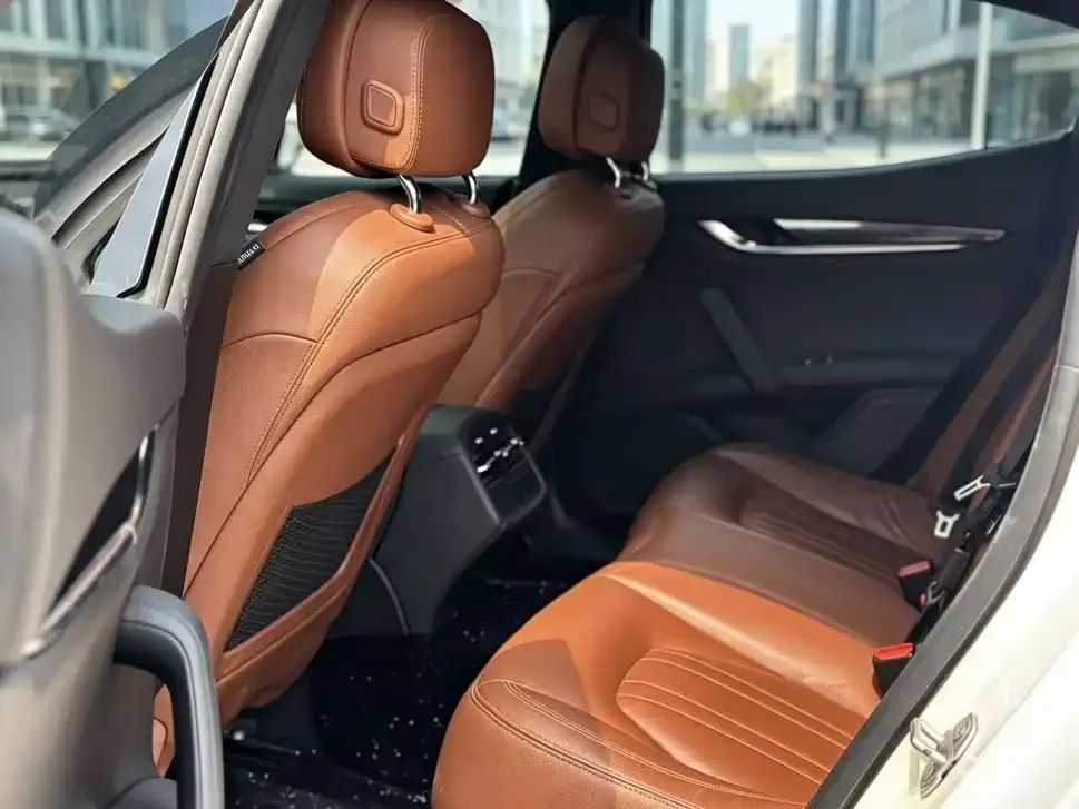 Maserati Ghibli — фото 7