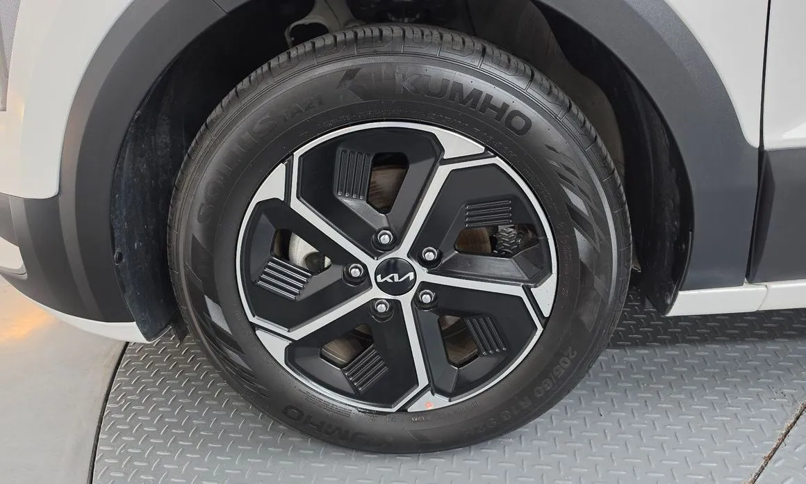 Kia Niro — фото 10