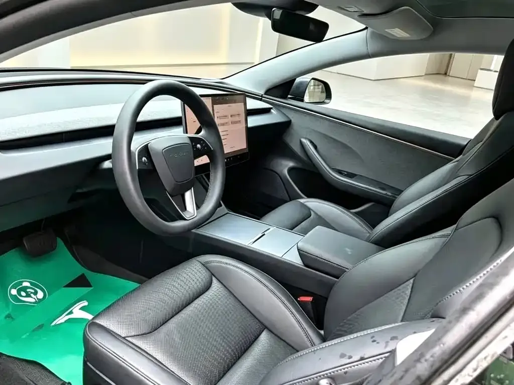 Tesla Model 3 — фото 8