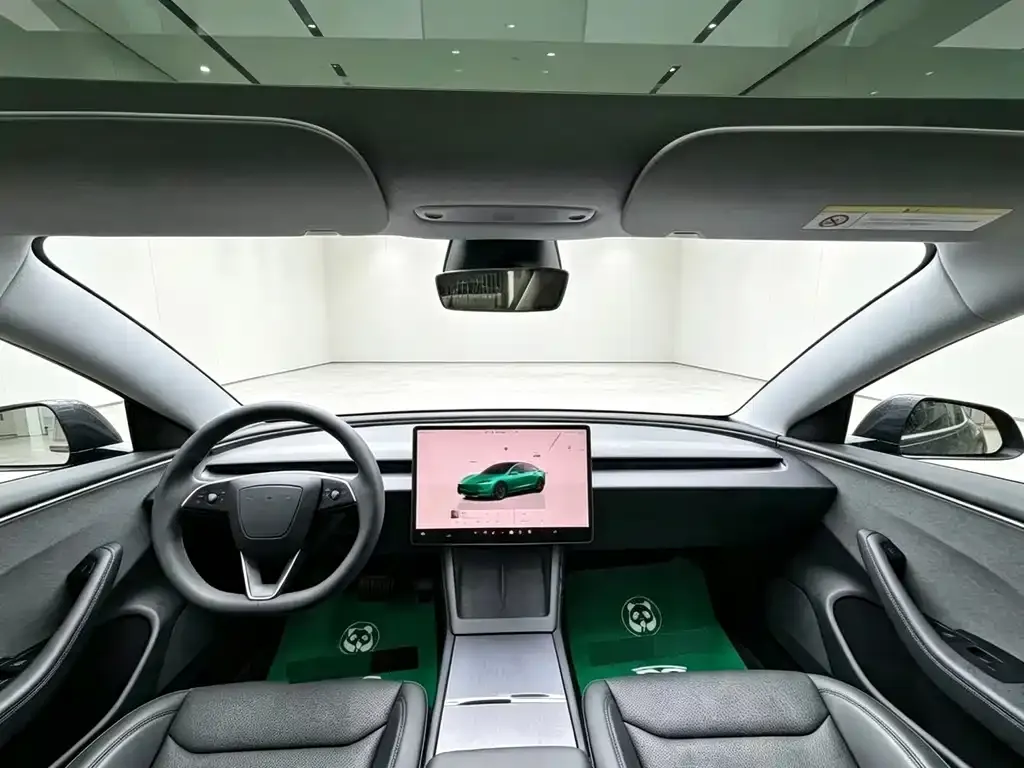 Tesla Model 3 — фото 2
