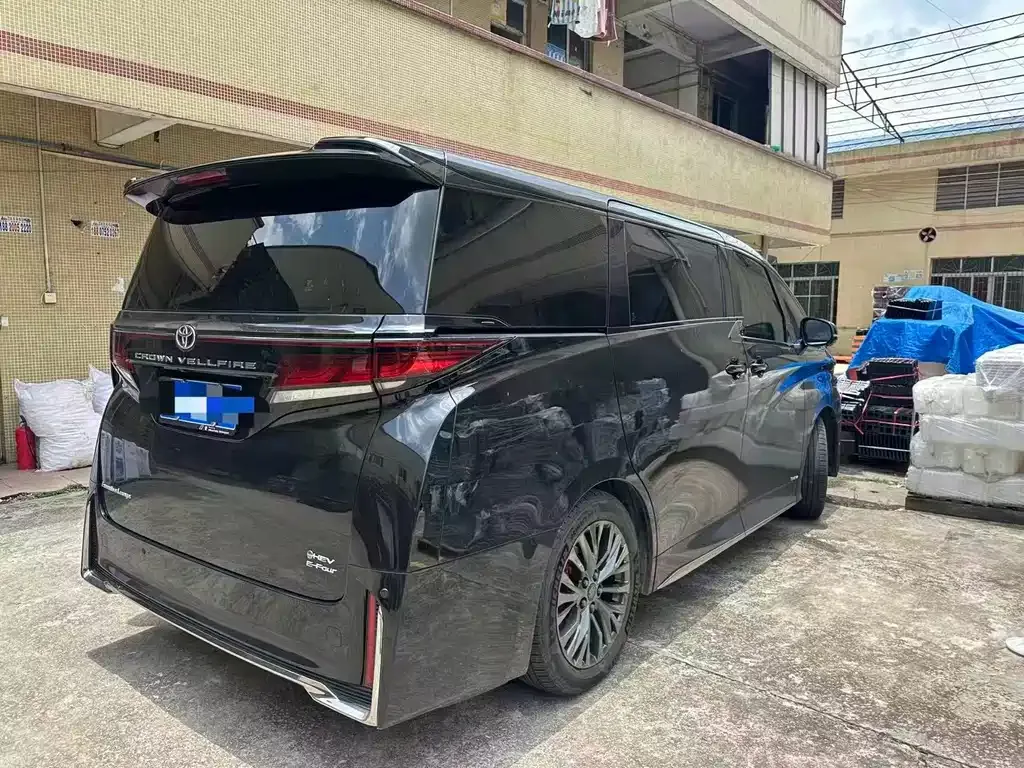 Toyota Vellfire — фото 5
